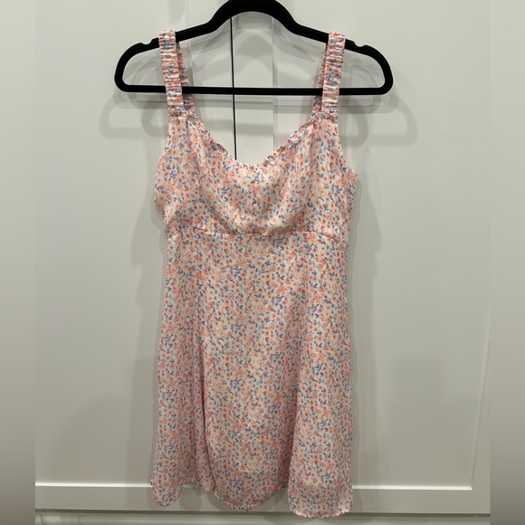 A&F Flirty Scrunchie Strap Dress, Size M - Picture 3 of 7
